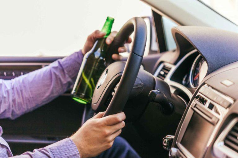 Autounfall mit Alkohol am Steuer